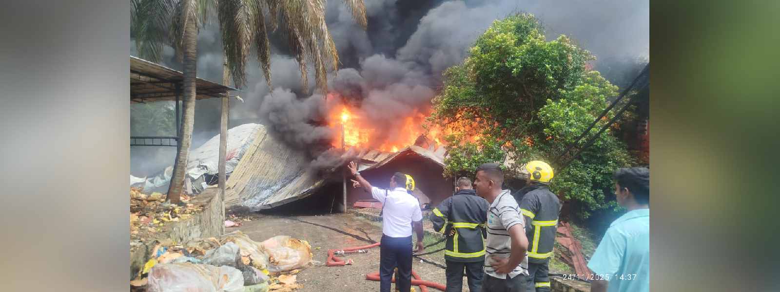 පානදුර, හිරණ මෙට්ට කර්මාන්ත ශාලාවක ගින්නක්